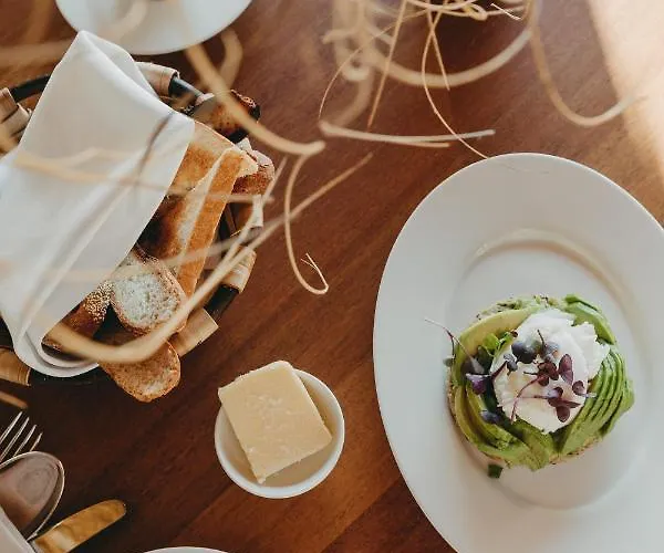 Lily Of The Valley Hotel 5*